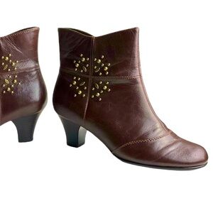 AEROSOLES Guitarist Embellished Sunburst Boots